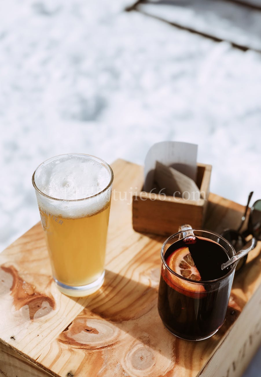 户外啤酒果饮夏日消暑