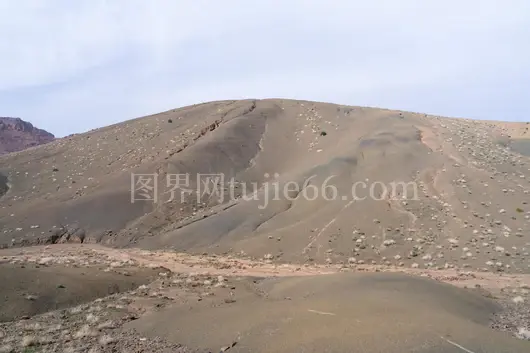 沙漠沙山探险图
