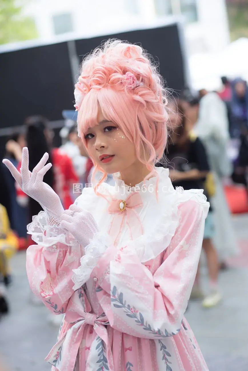 粉色COSPLAY节日秀精致细节图片