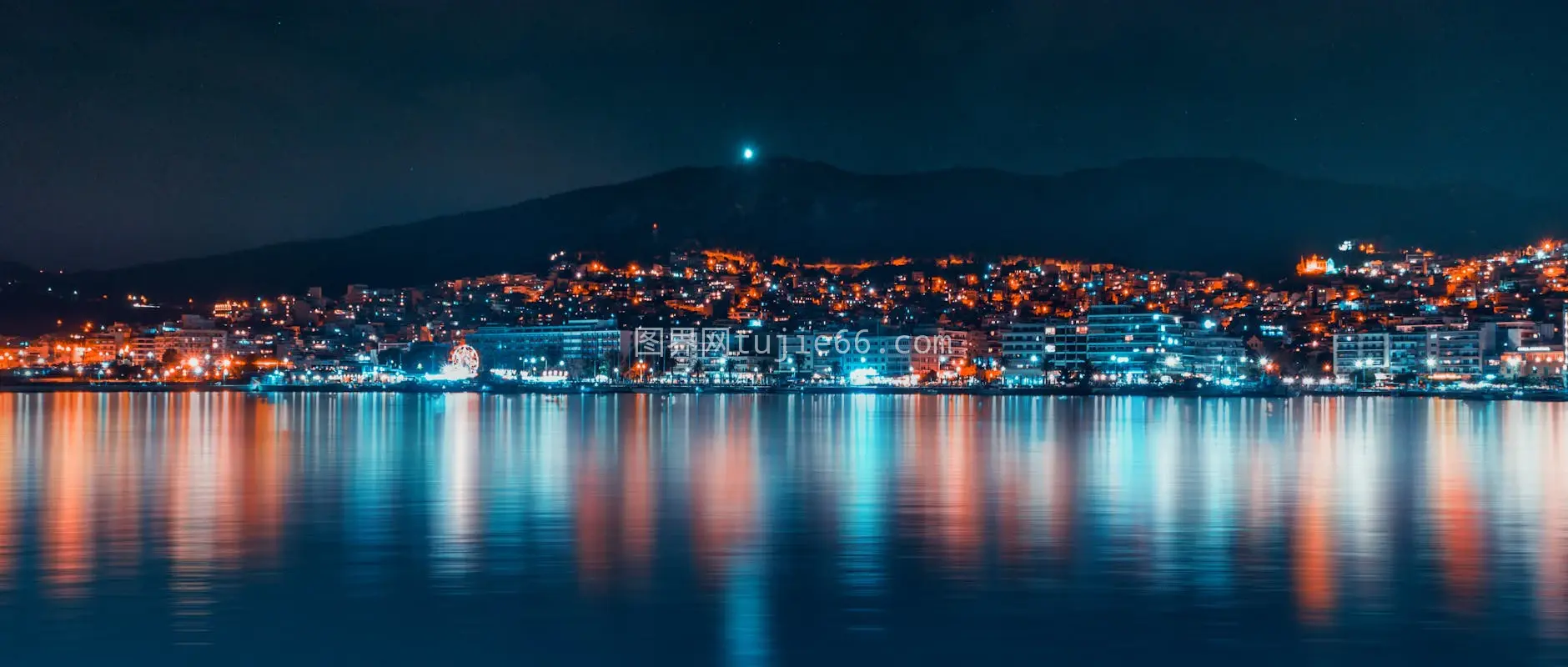 夜景城市风光倒映灯光图片