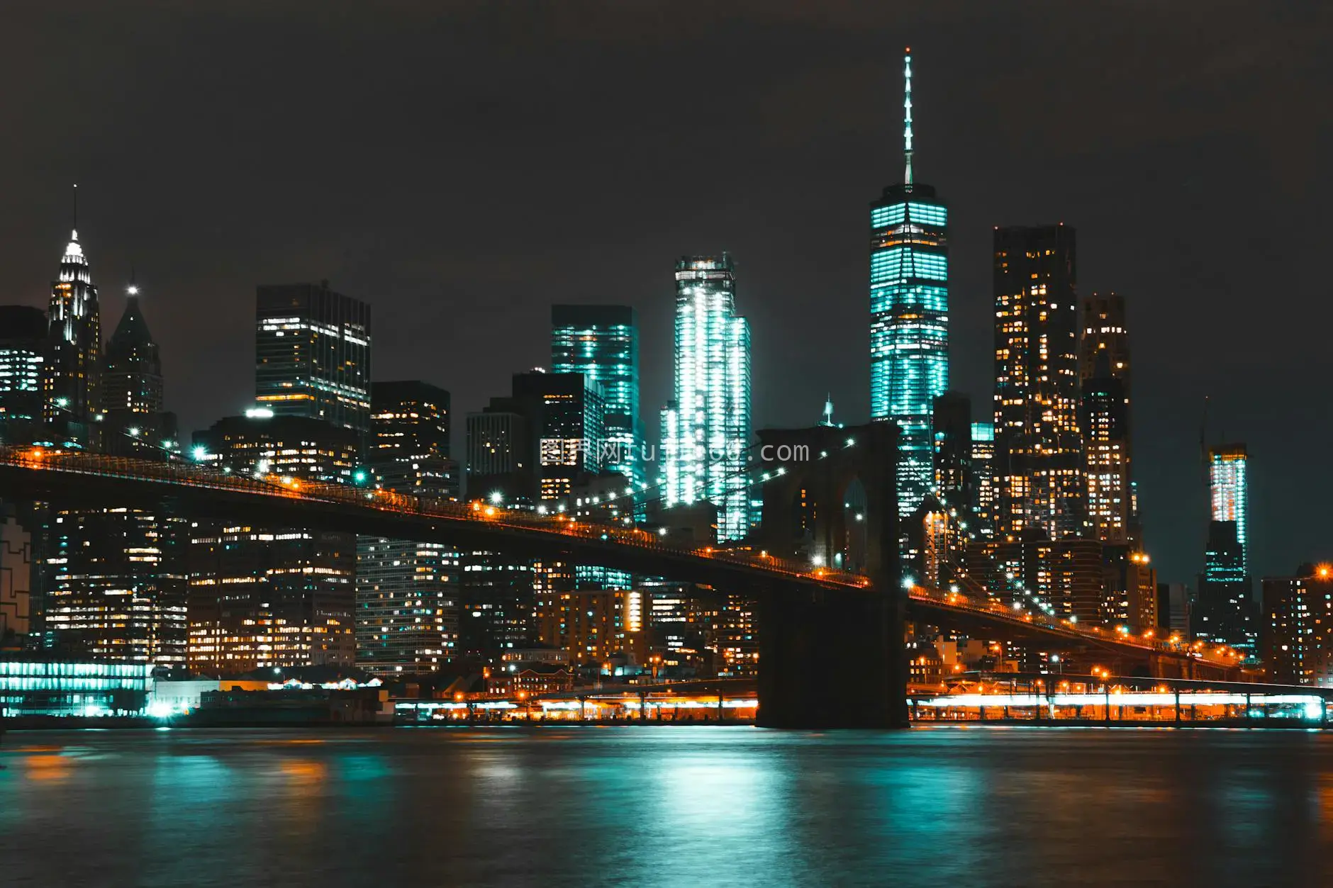 纽约夜景布鲁克林桥摩天倒影图片