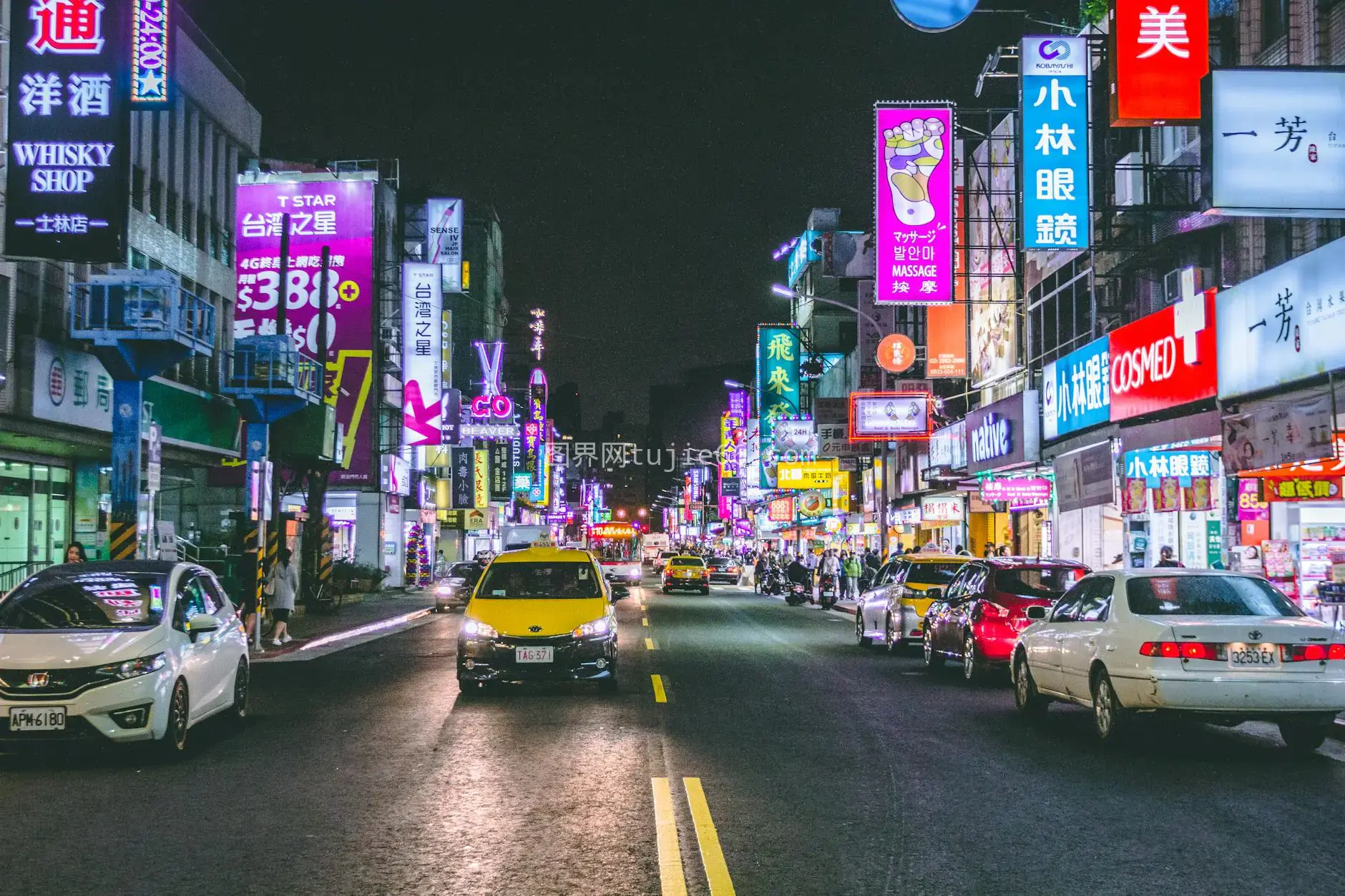 夜色霓虹都市繁华图片