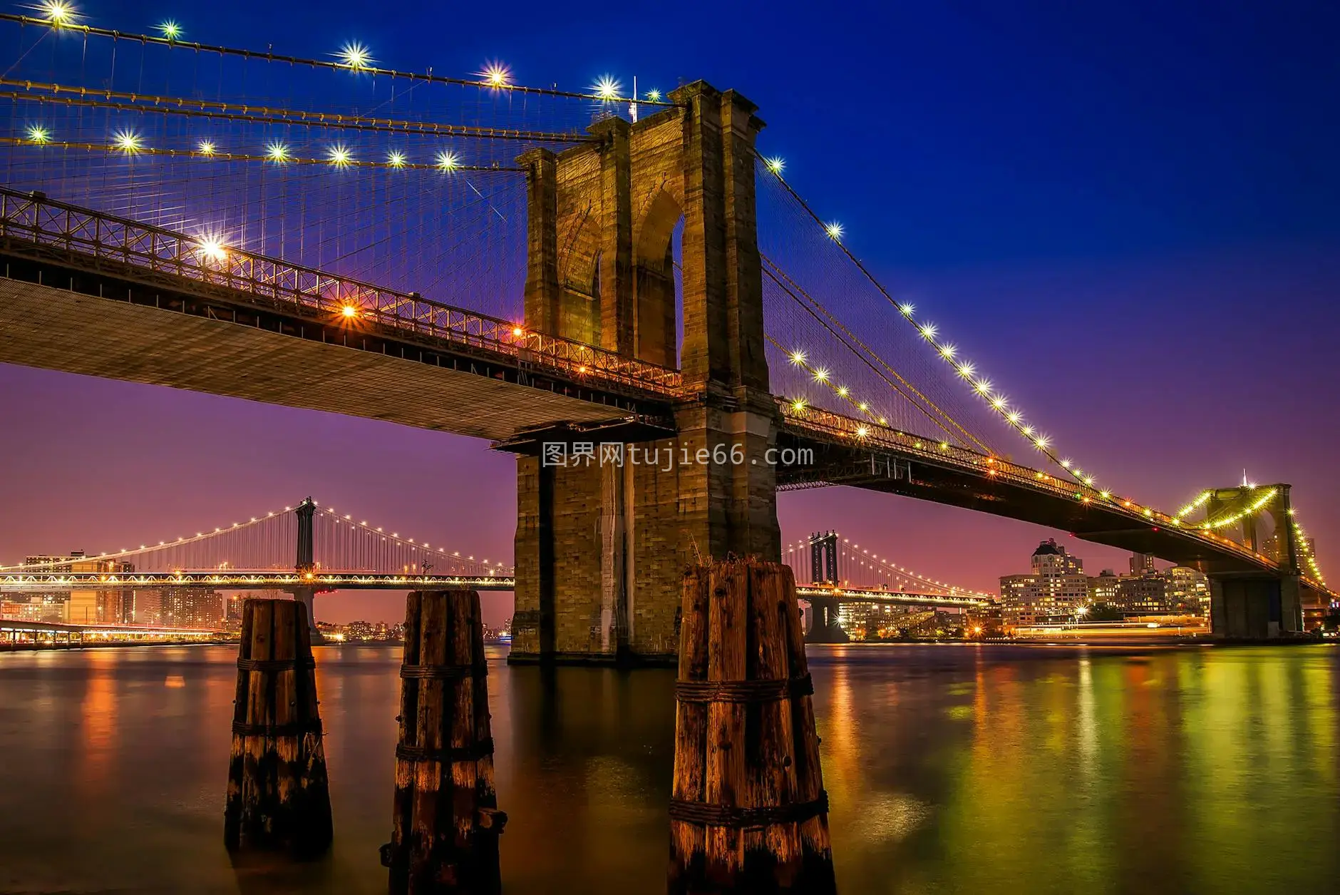 纽约布鲁克林大桥璀璨夜景惊叹呈现图片