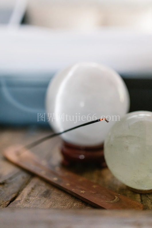 水晶香薰静物木面图