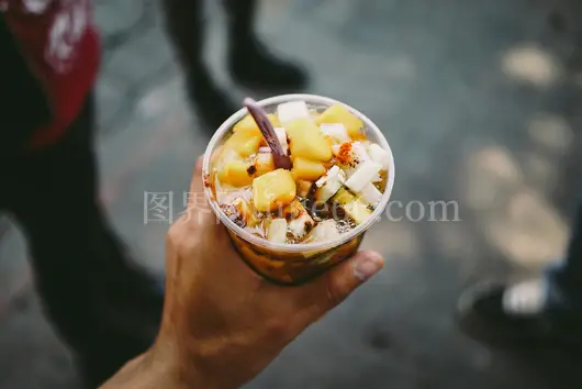 户外手持墨西哥彩果沙拉杯美食佳选