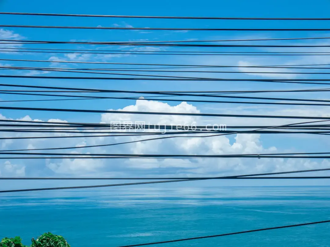 水景映衬电线前景图片