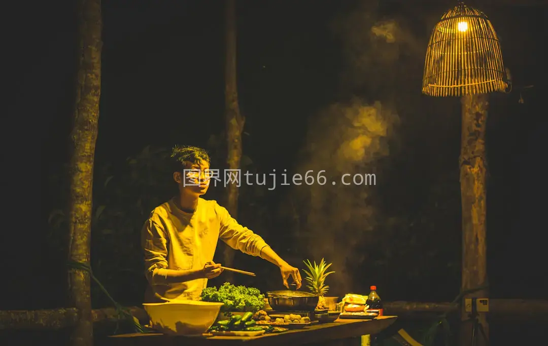 黑暗烤架烹饪食物图片