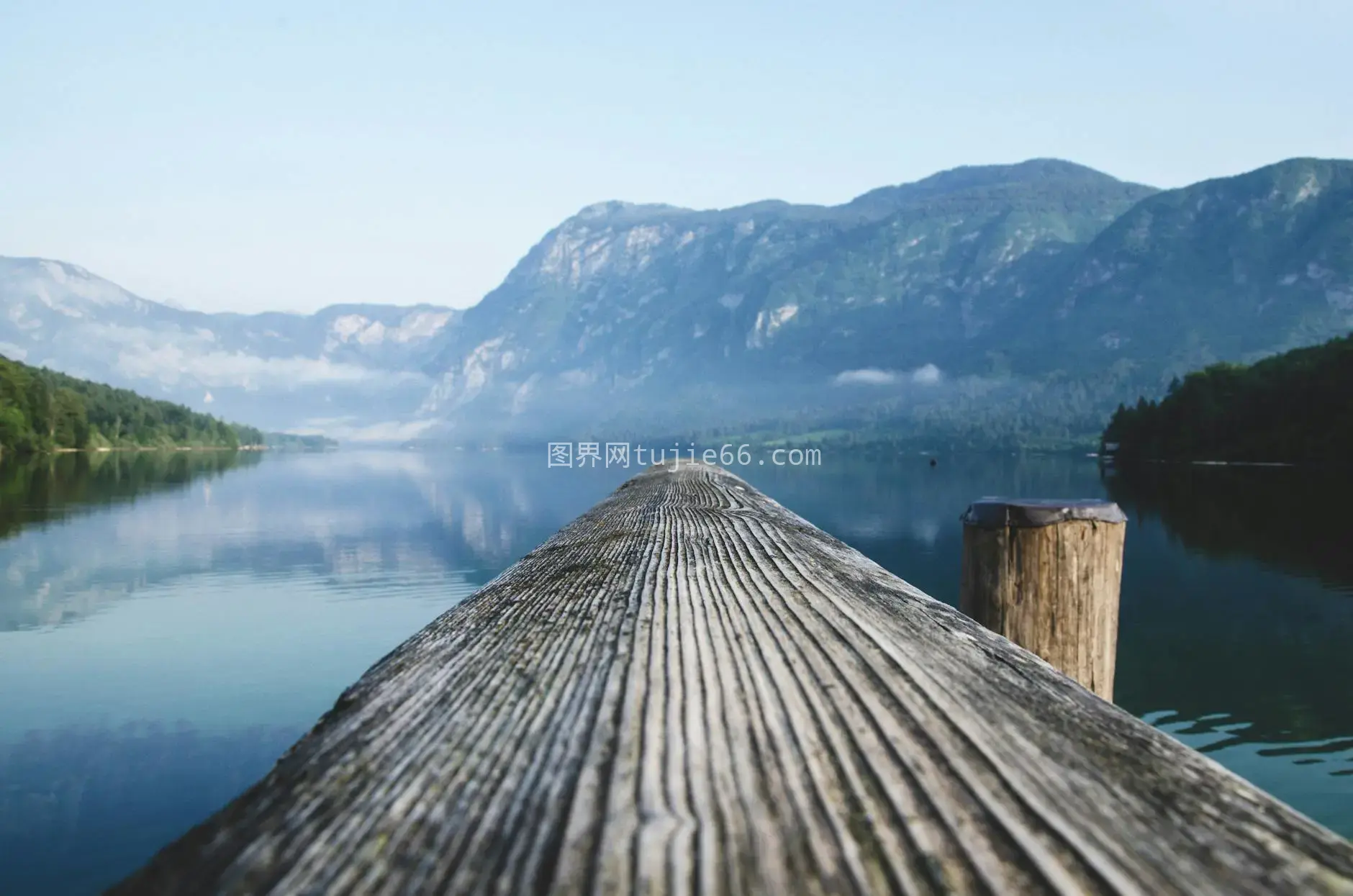 斯洛文尼亚Radovljica山湖宁静景图片