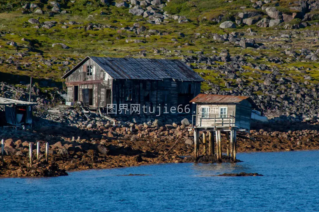 湖畔小屋景致图片