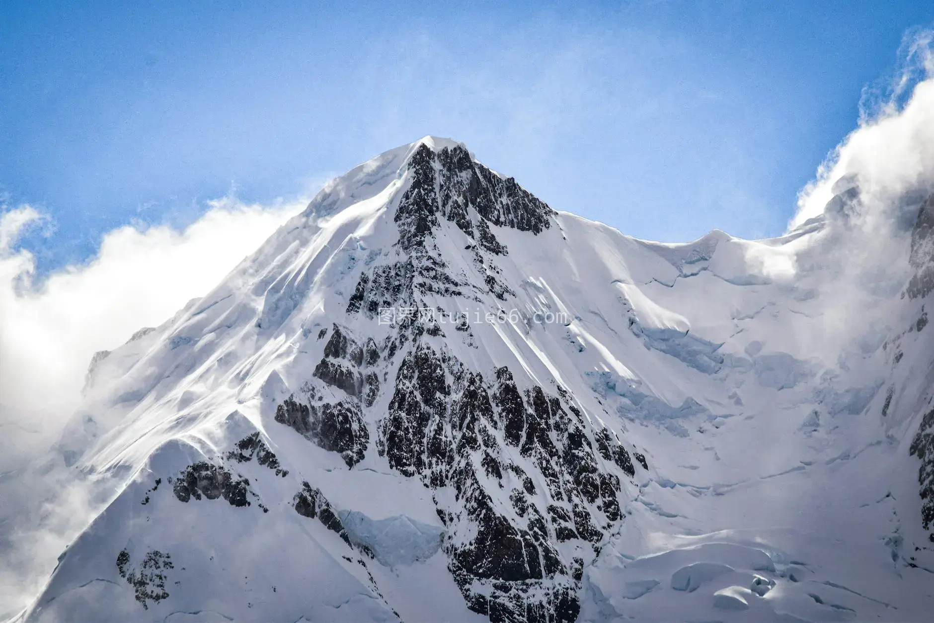 阿根廷雪山风光图片