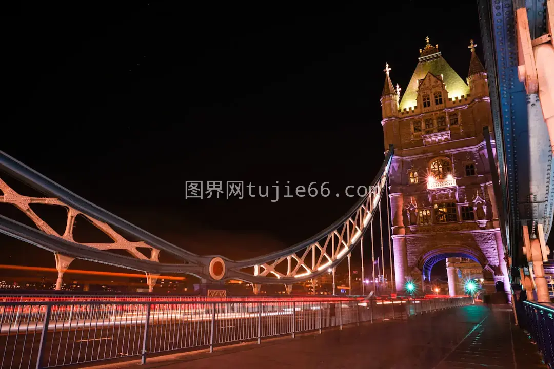 夜色桥梁璀璨景致图片