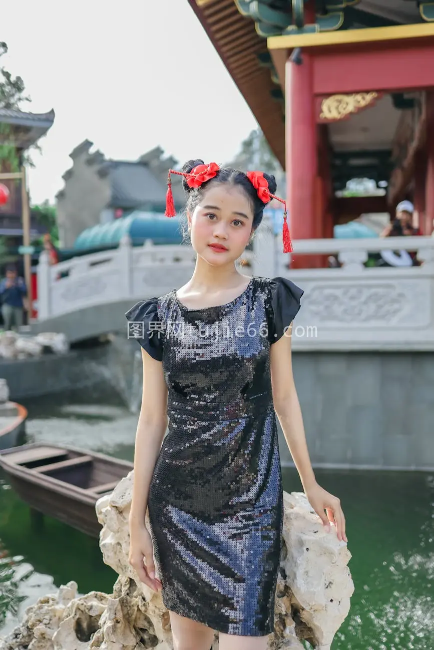 印尼雅加达中国风寺庙女子炫丽写真图片