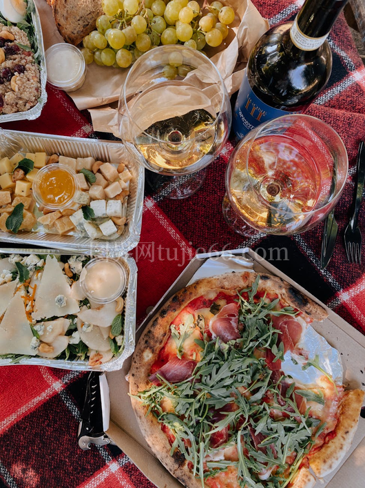布毯野餐美食集锦