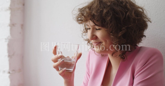 健康生活从饮水开始