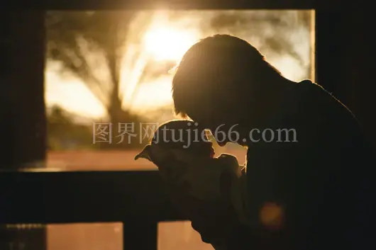 黄昏亲情剪影父亲新生儿