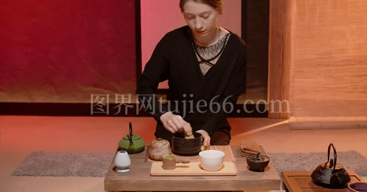 女性泡绿茶温馨瞬间