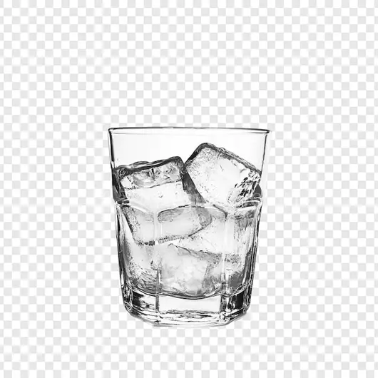 玻璃杯中冰块焕新瞬间