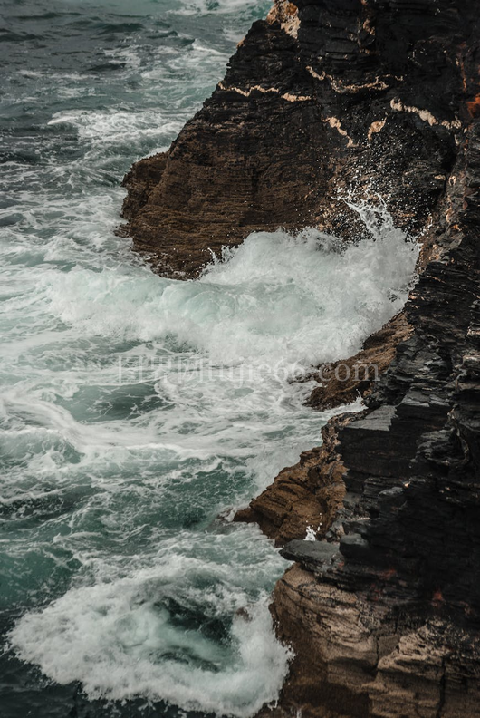 康沃尔悬崖海浪自然力量