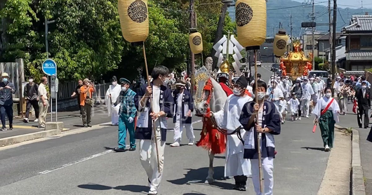街道上精彩游行活动