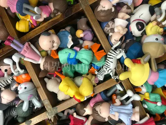 玩具小人物动物人物木箱集锦