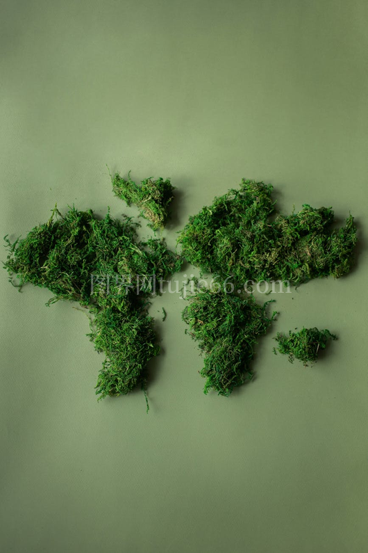 创意绿色苔藓世界地图生态主题设计