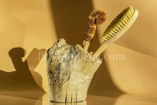 环保鬃毛刷 rustic底座 暖光背景