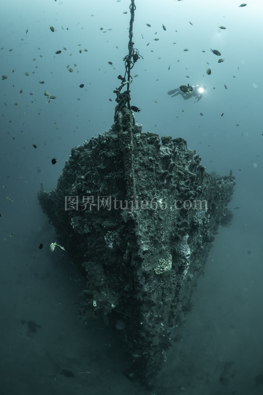 北苏拉威西海底沉船潜水员探险