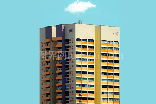 彩色高层蓝天城市几何